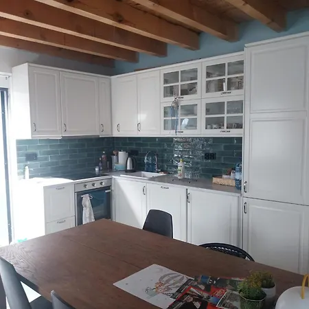 Relax By At Warmian-masurian 度假居 *